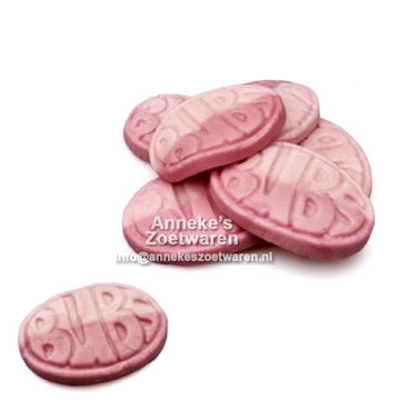 Ovale aus Walderdbeeren und Granatäpfeln 100 g